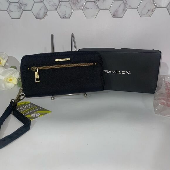 NWT Travelon RFID Blocking Black Wristlet - Picture 1 of 6